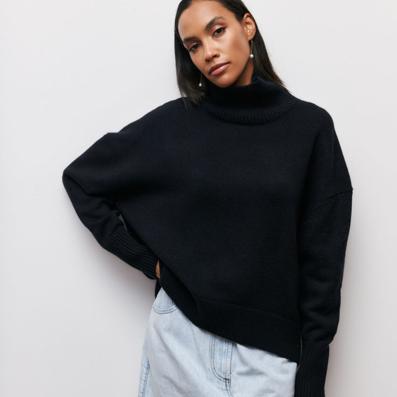 Loose Half Turtleneck Sweater S / Black - ENCHANTE VOGUE